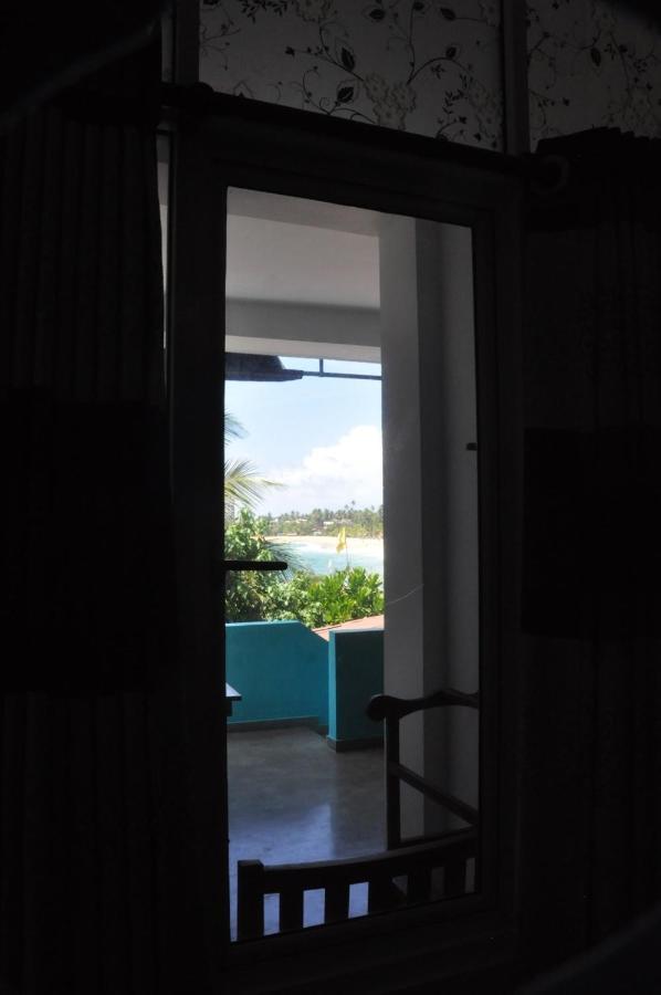 The Ocean Bed & Breakfast Unawatuna Luaran gambar