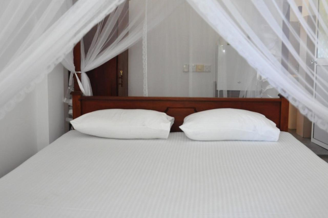 The Ocean Bed & Breakfast Unawatuna Luaran gambar
